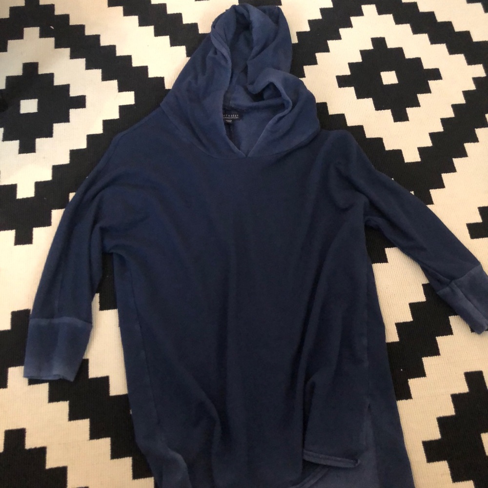 Blue 3/4 length sleeve hoodie